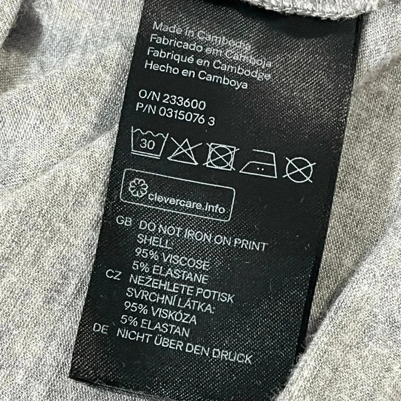 🦄 H&M Divided 🦄 “Unicorns are Real” 🦄 short Sleev tee size M EUC - Picture 9 of 11